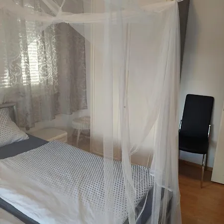 Apartment Monika *